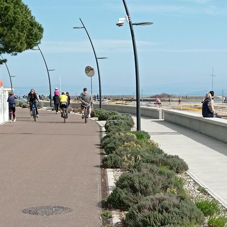 Seaview Beach Front Grado Pineta Andromeda المظهر الخارجي الصورة
