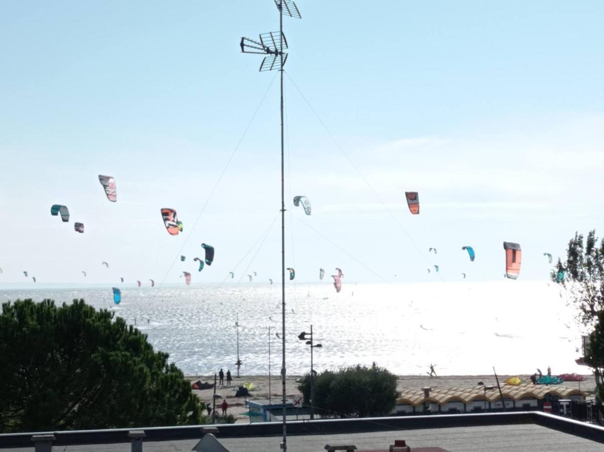 Seaview Beach Front Grado Pineta Andromeda المظهر الخارجي الصورة